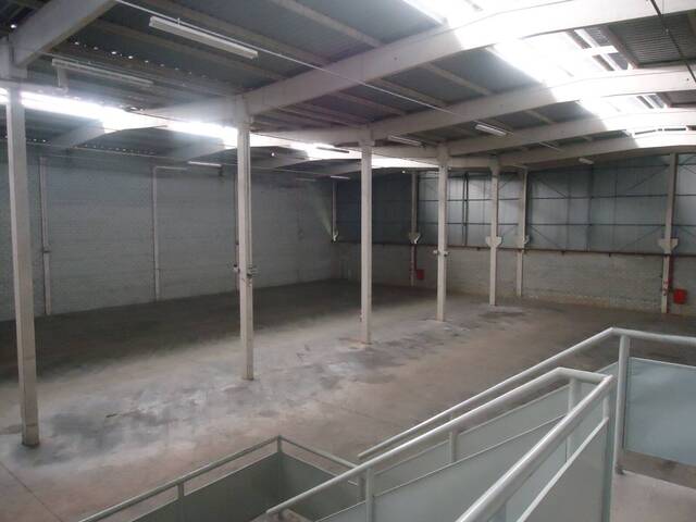 Sala para Locação em Jandira - 5