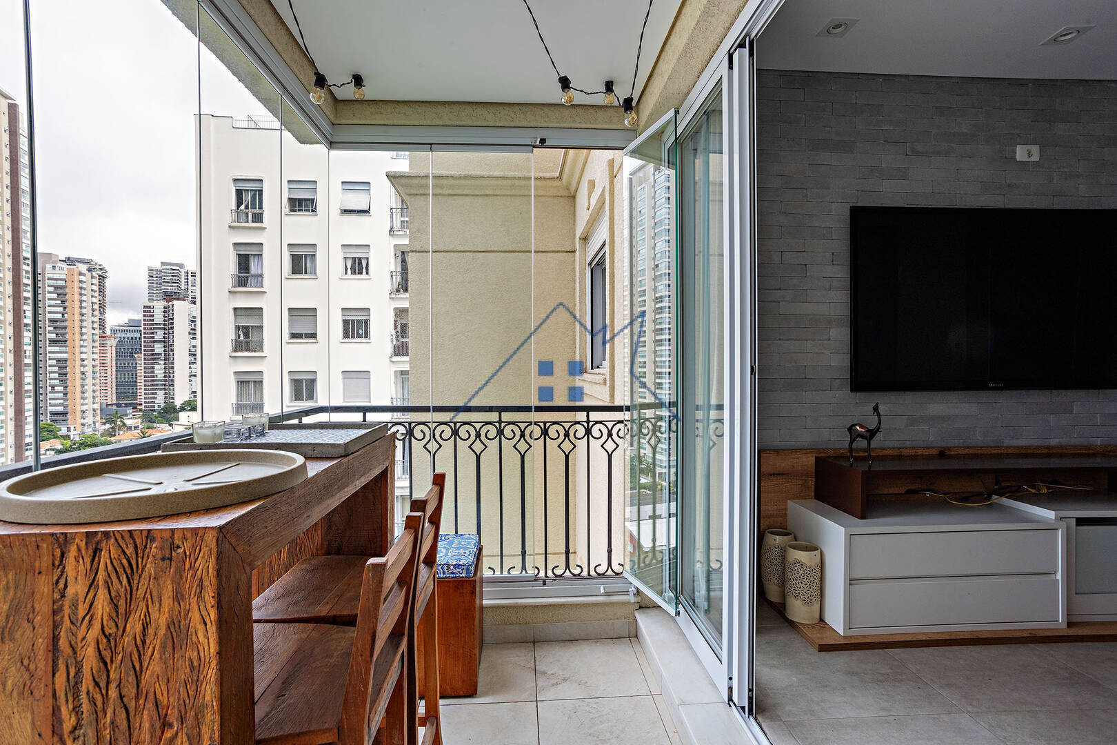 Apartamento, 3 quartos, 100 m² - Foto 2
