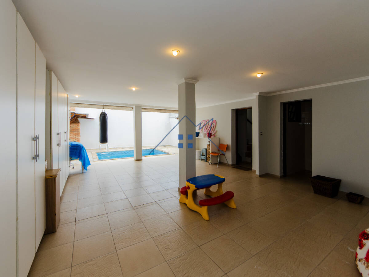 Casa, 4 quartos, 198 m² - Foto 35