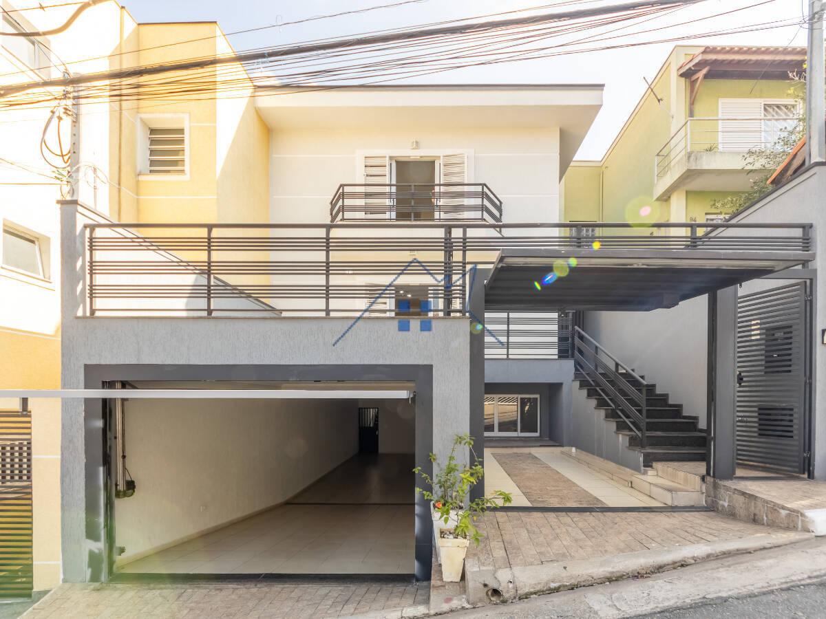 Sobrado, 3 quartos, 240 m² - Foto 1