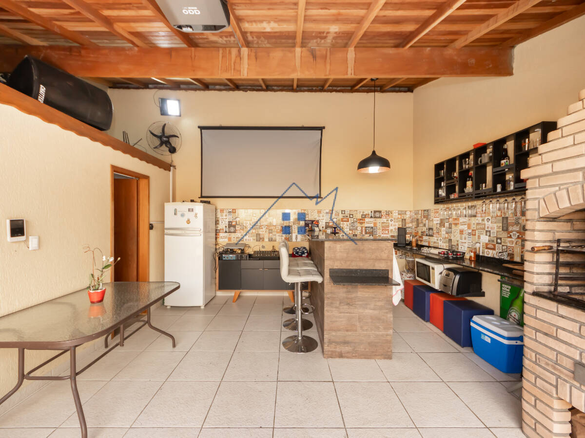 Casa, 4 quartos, 250 m² - Foto 4