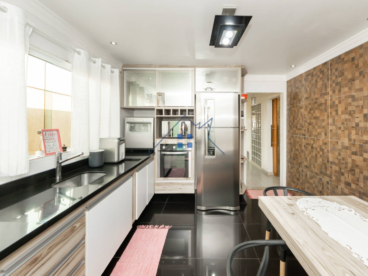Casa, 4 quartos, 250 m² - Foto 1