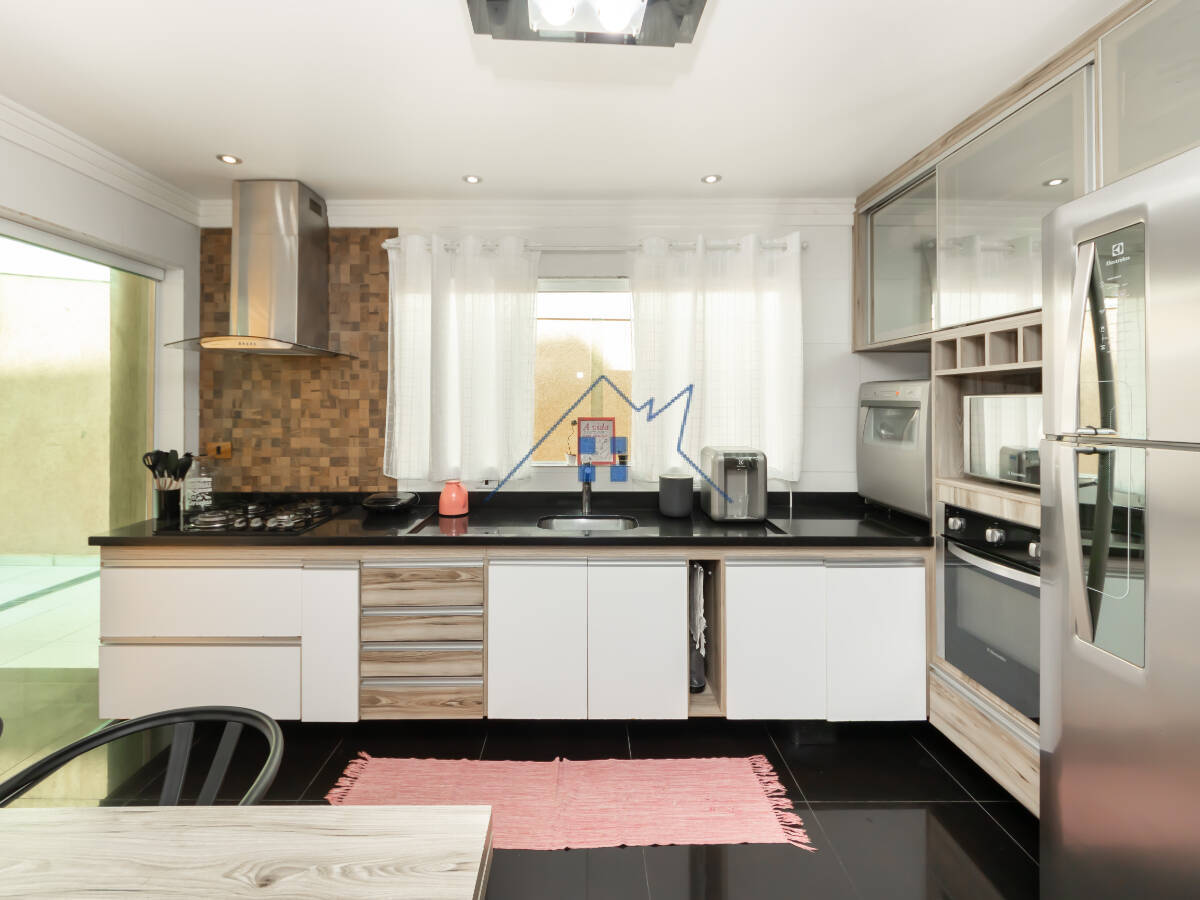 Casa, 4 quartos, 250 m² - Foto 33