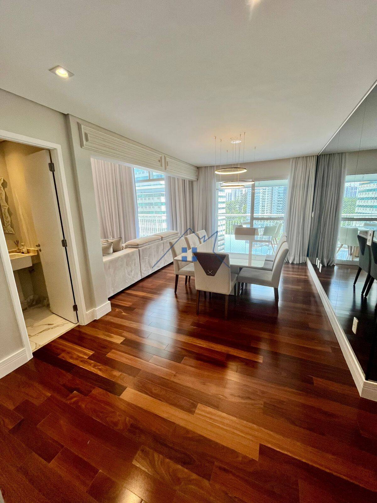 Apartamento, 3 quartos, 170 m² - Foto 2