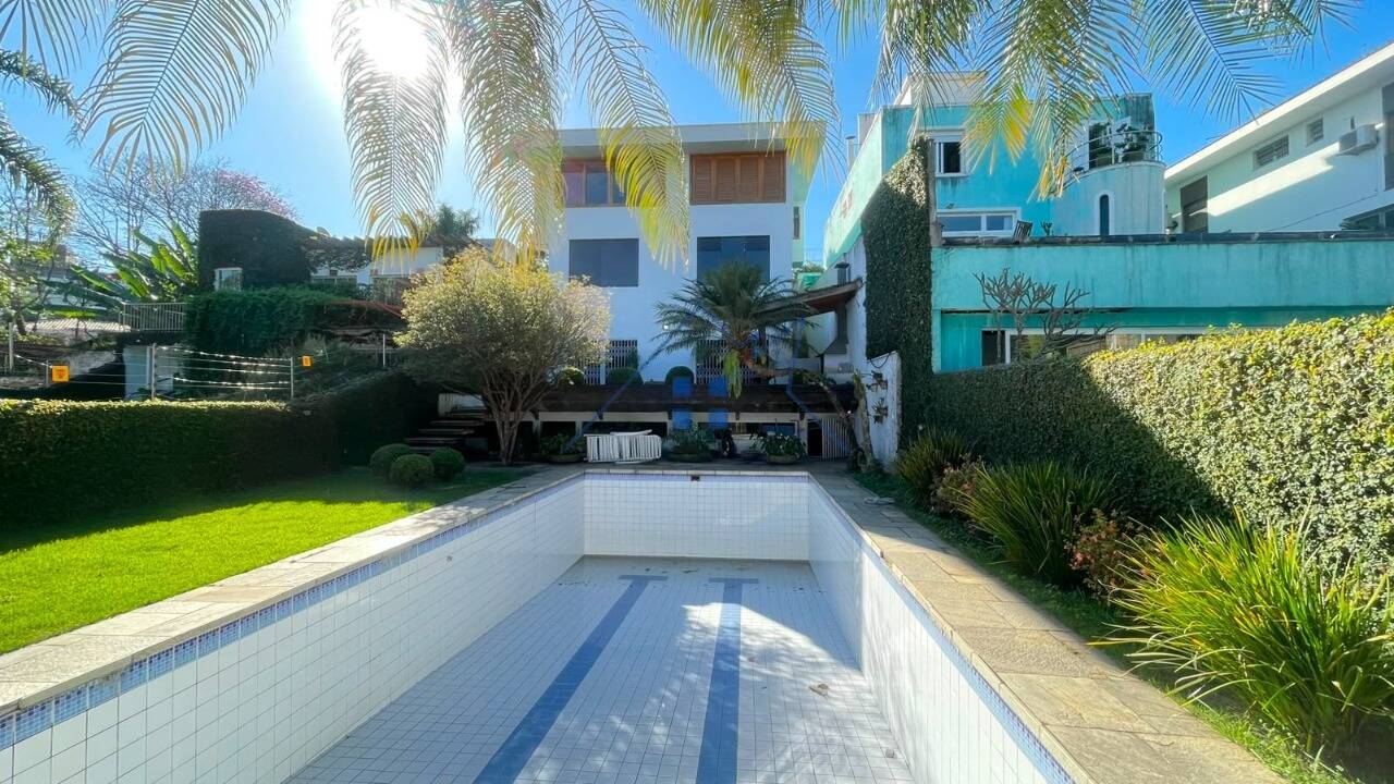 Sobrado, 3 quartos, 480 m² - Foto 1
