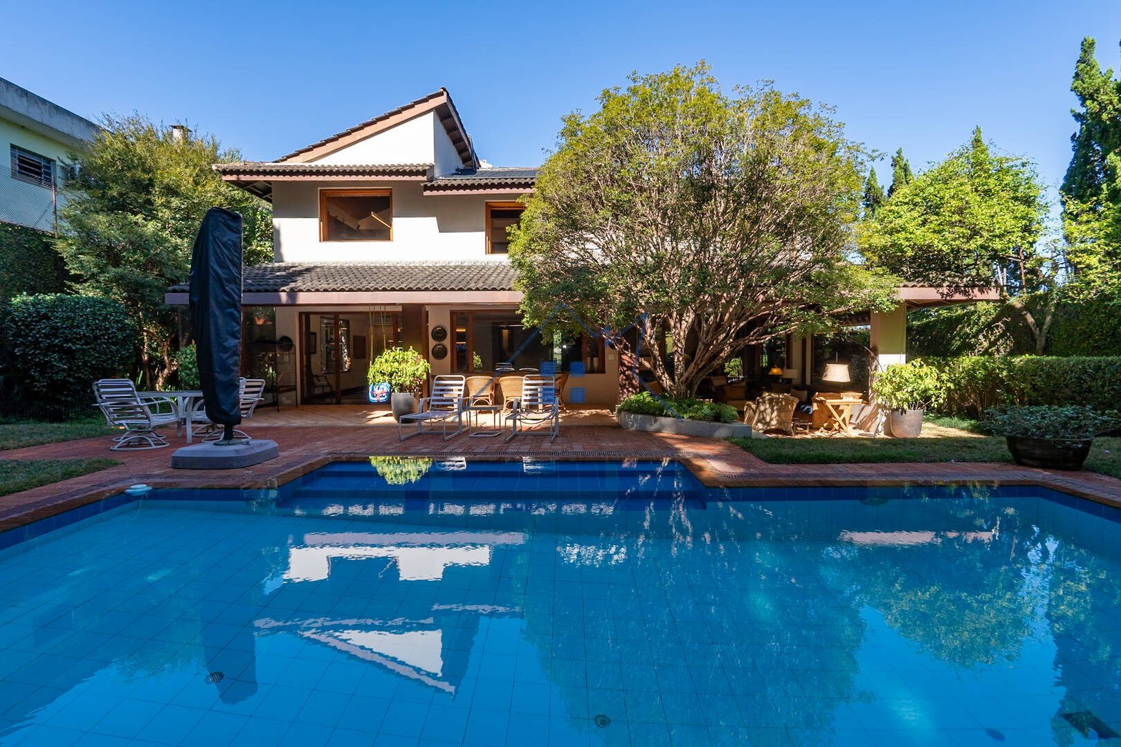 Sobrado, 3 quartos, 455 m² - Foto 1