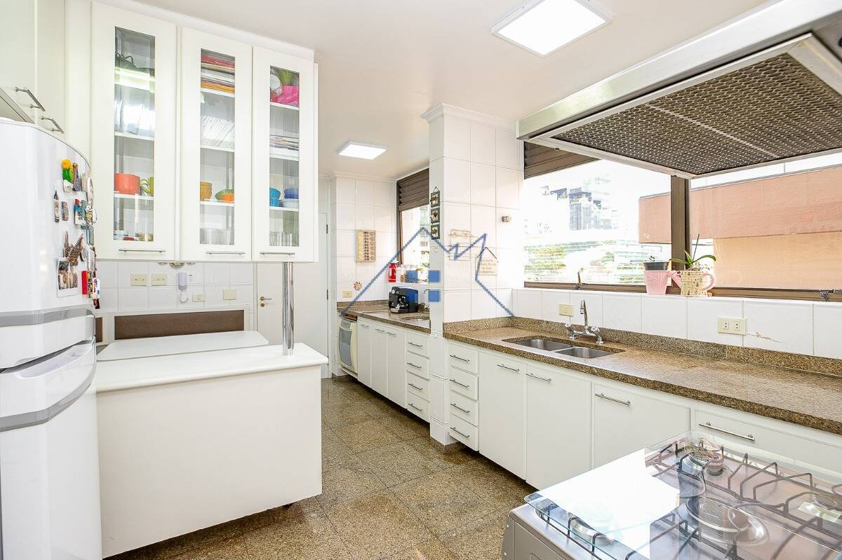 Apartamento, 3 quartos, 225 m² - Foto 53