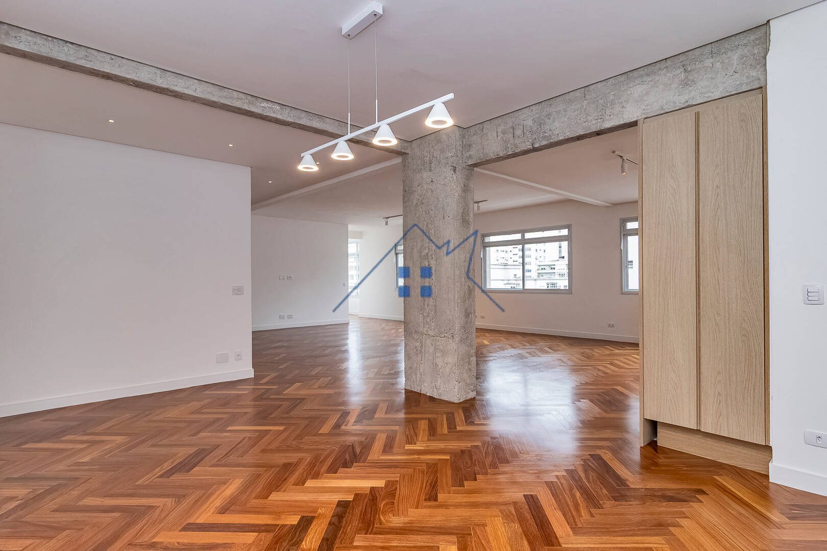 Apartamento, 3 quartos, 230 m² - Foto 1